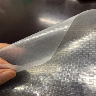 Szklarnia z tkanej folii z tworzywa sztucznego